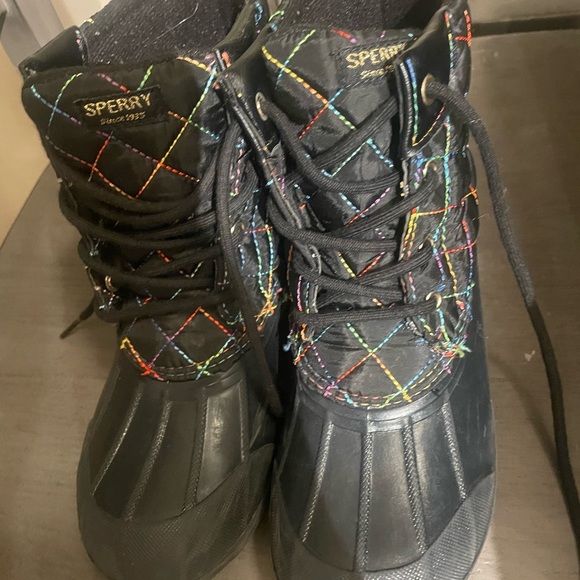 Girls Sperry boots! - Picture 2 of 9